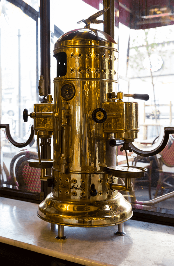 Bouillon Chartier Montparnasse, slavik