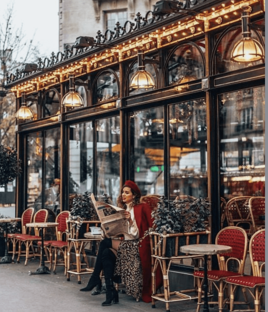 Façade du Dôme à Montparnasse